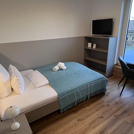 Hotel Gaestehaus Falken *