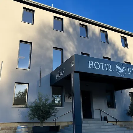 Gaestehaus Falken Отель *